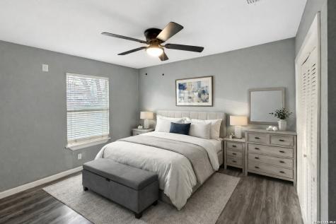 1003 S San Joaquin San Antonio TX 78237