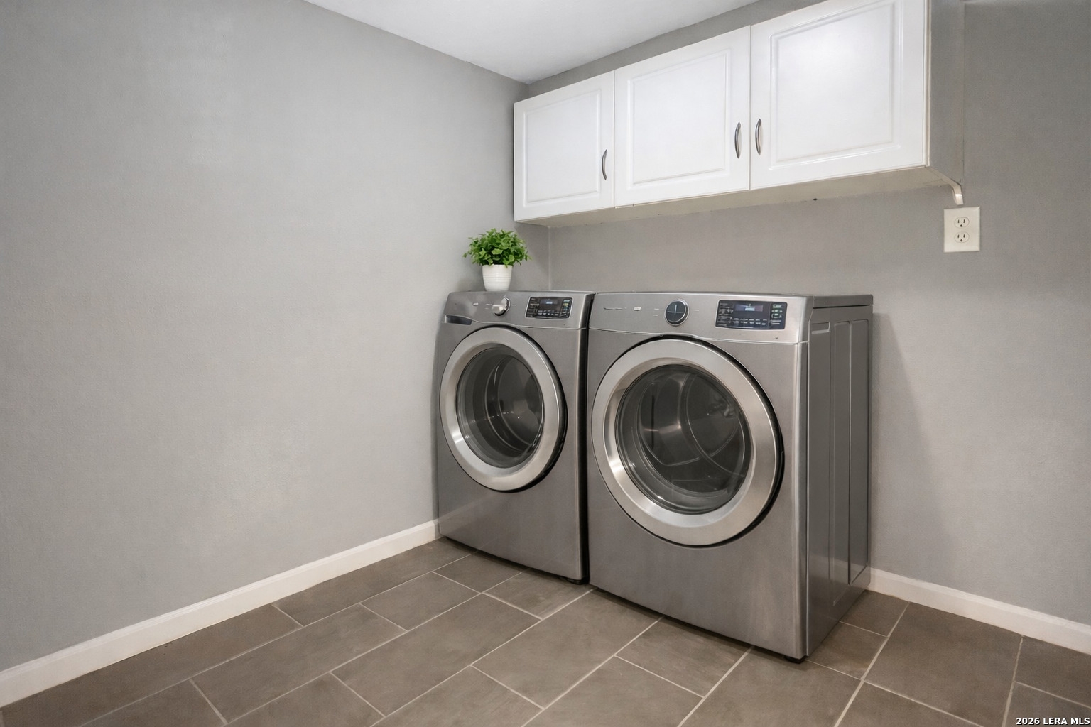 1003 S San Joaquin San Antonio TX 78237