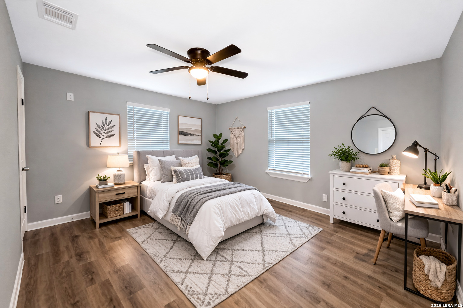 1003 S San Joaquin San Antonio TX 78237