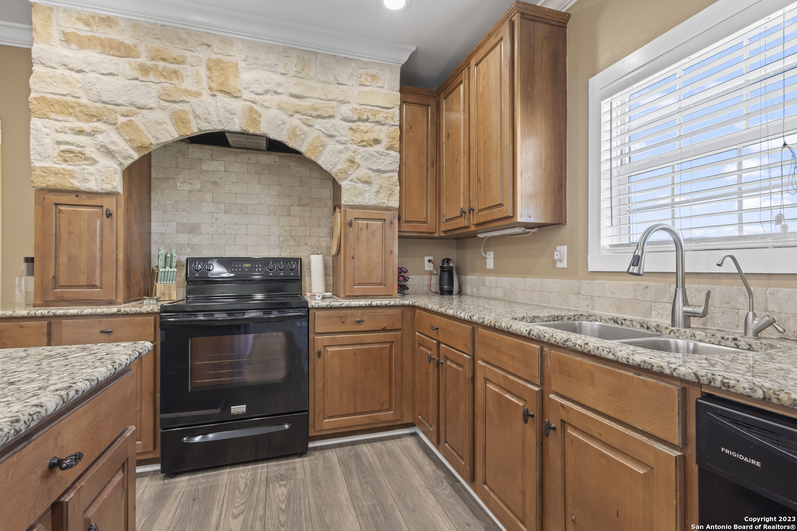 406 County Road 574 Castroville TX 78009