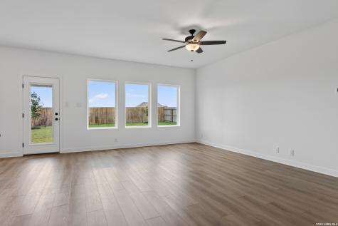 12102 Vista Flats Live Oak TX 78233