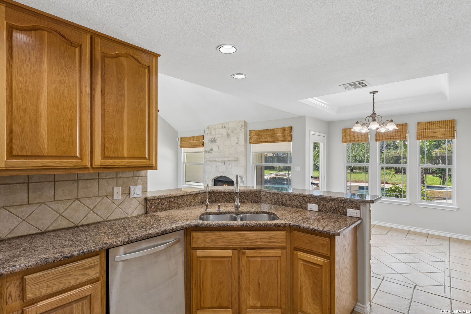 1611 Embassy Drive Pleasanton TX 78064