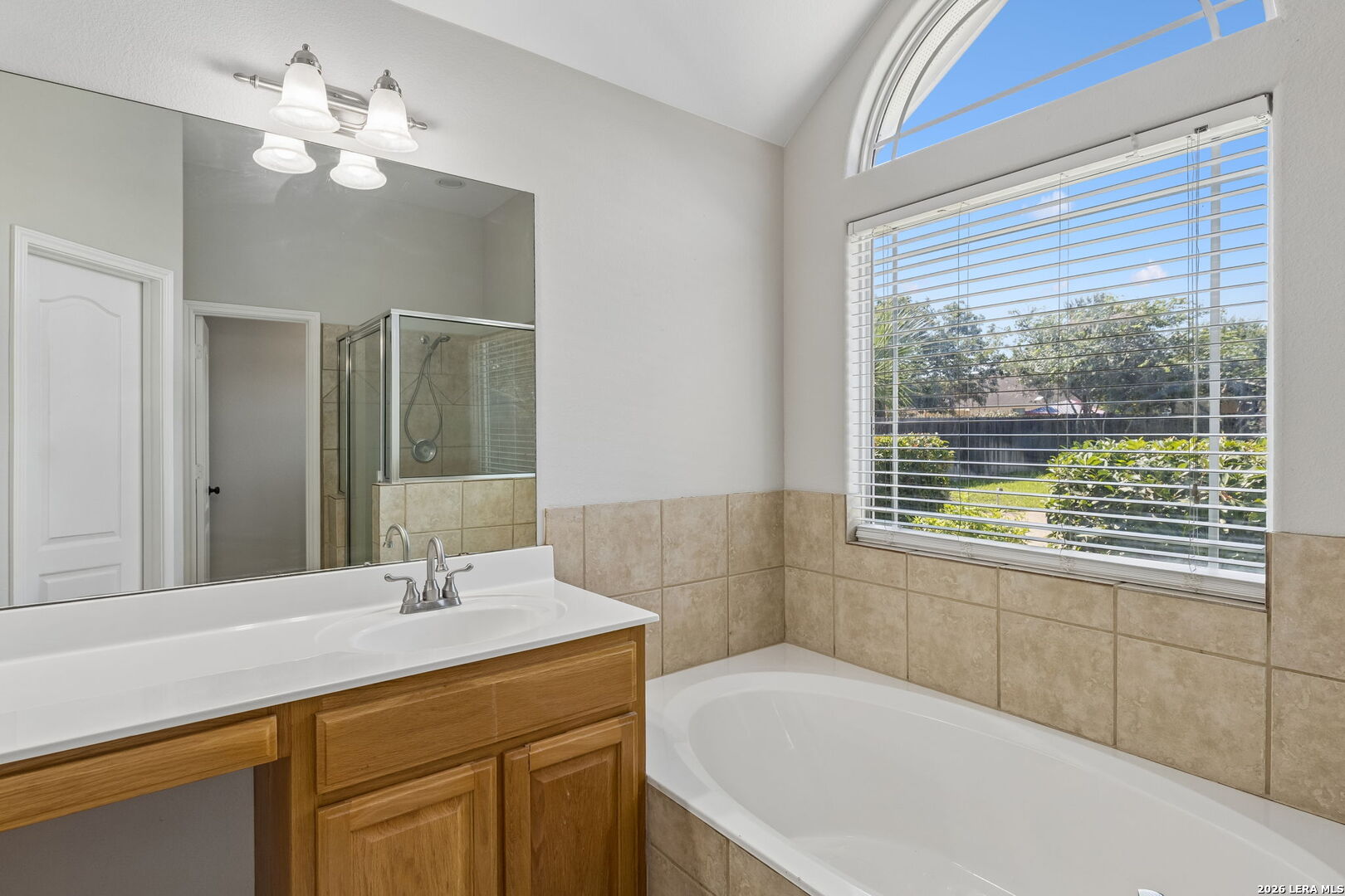 1611 Embassy Drive Pleasanton TX 78064