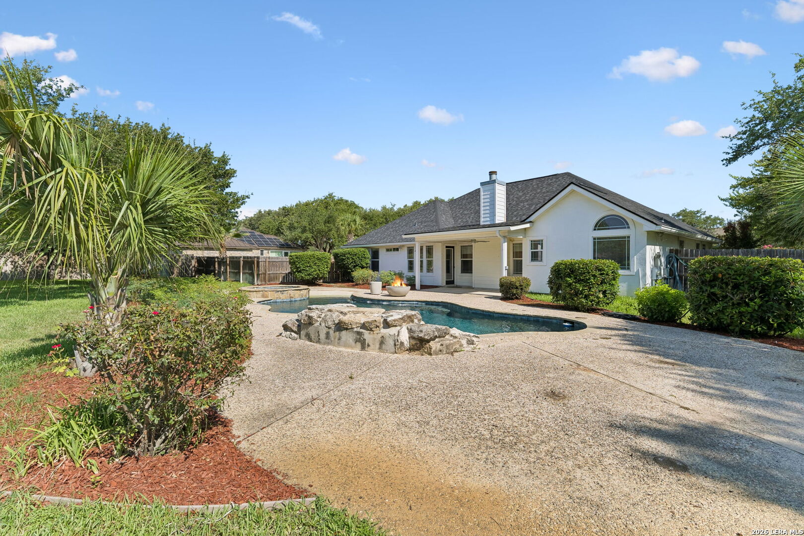 1611 Embassy Drive Pleasanton TX 78064
