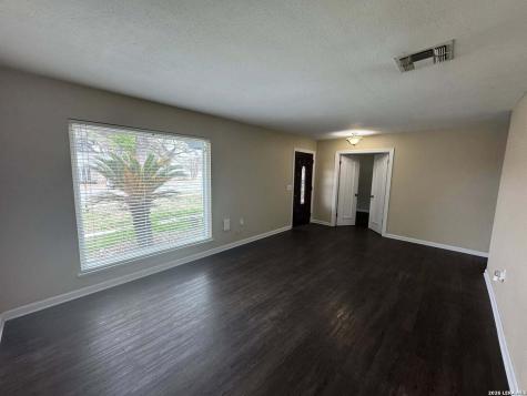 5830 Freemans Farm San Antonio TX 78233