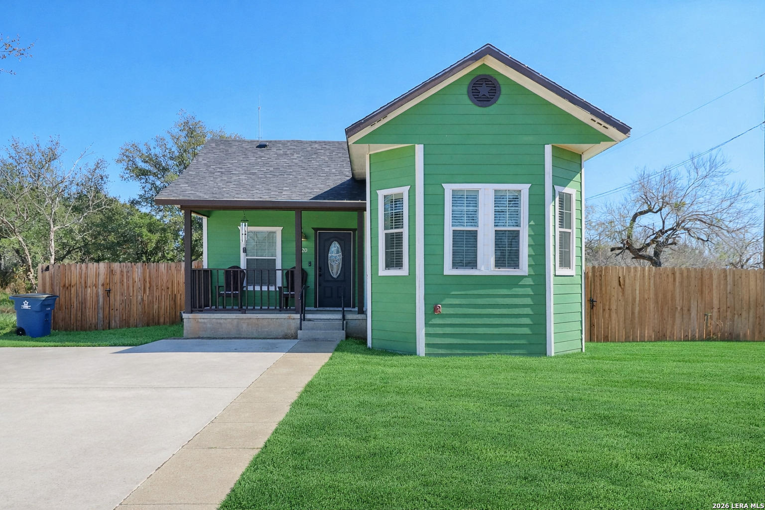 Pearsall TX, 520 S Ash Street