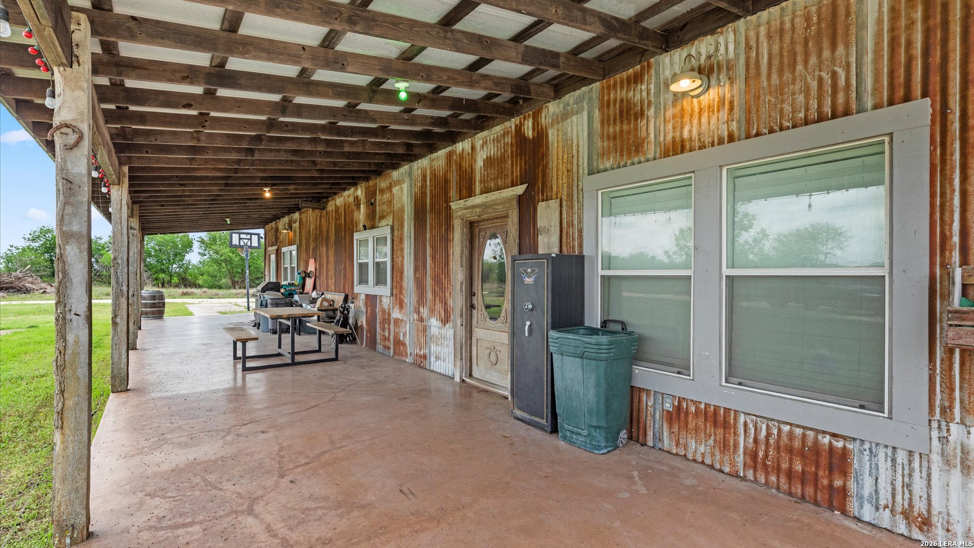 707 Creek Road Marion TX 78124