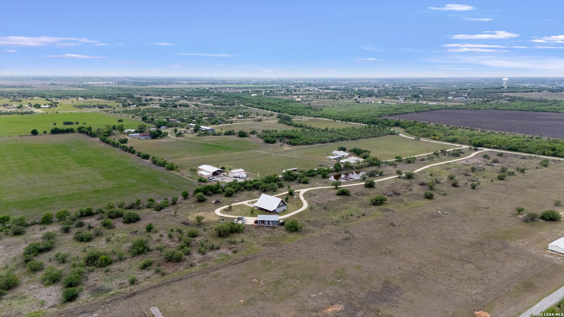 707 Creek Road Marion TX 78124