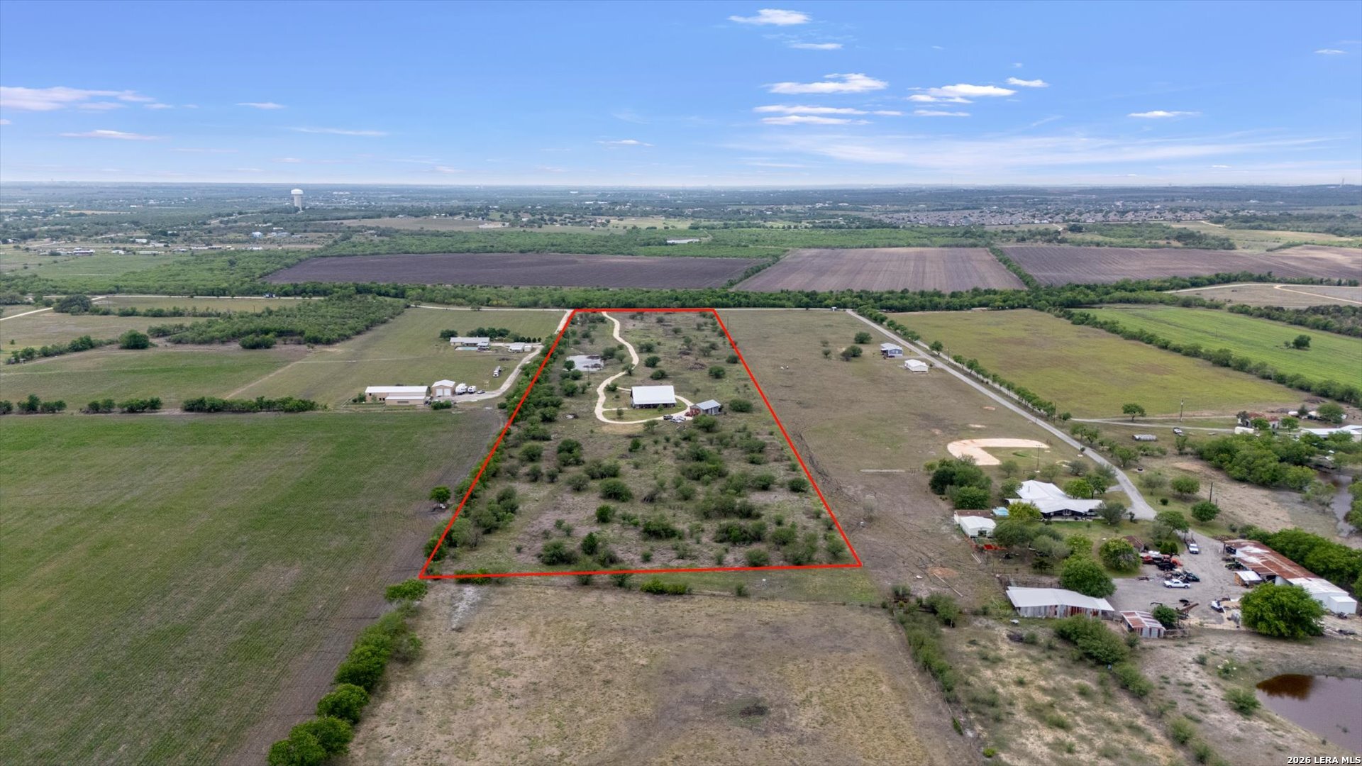 707 Creek Road Marion TX 78124