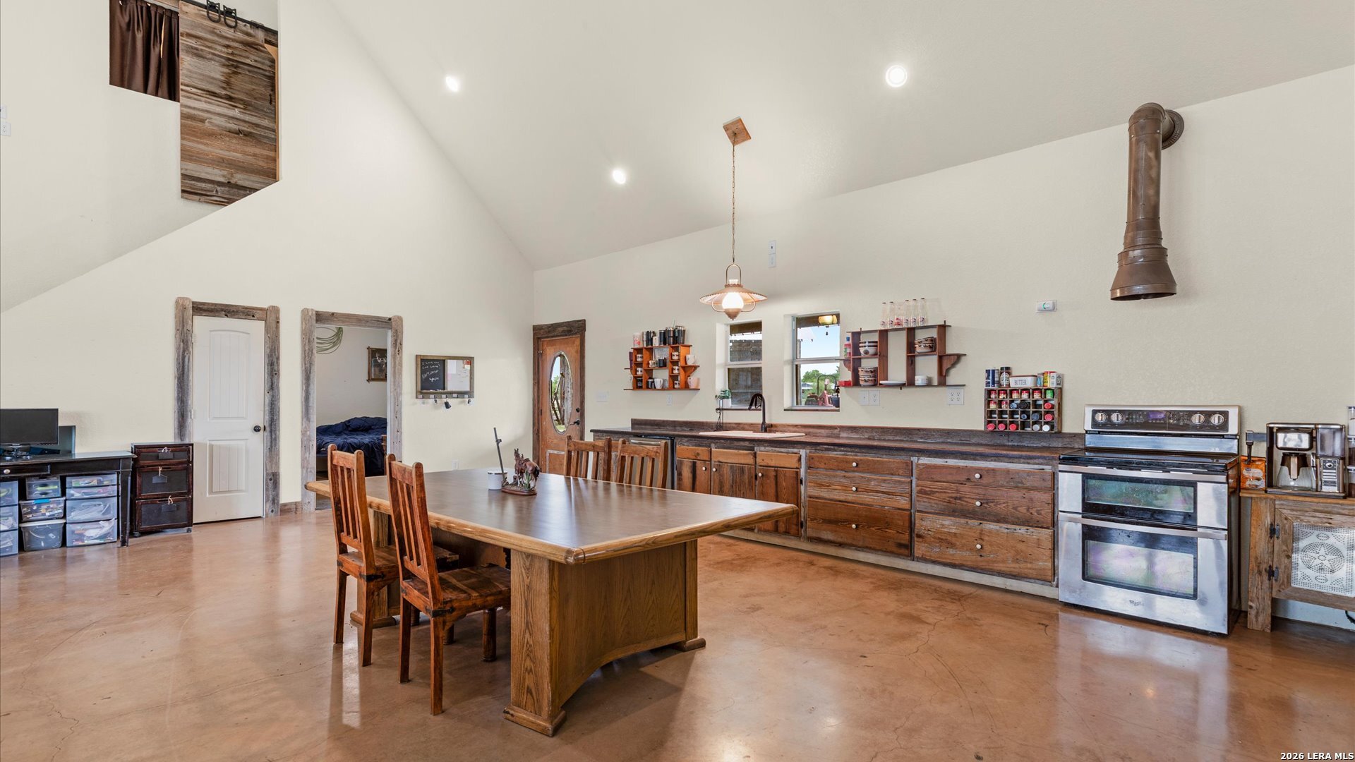 707 Creek Road Marion TX 78124