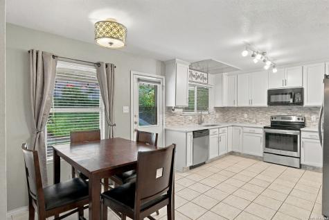 230 Blue Juniper San Antonio TX 78253