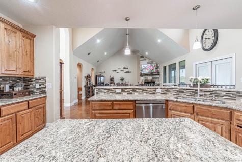 946 County Road 361 La Vernia TX 78121