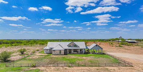 946 County Road 361 La Vernia TX 78121