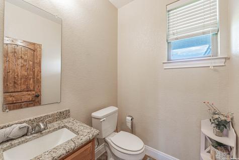 946 County Road 361 La Vernia TX 78121