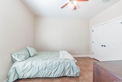 946 County Road 361 La Vernia TX 78121