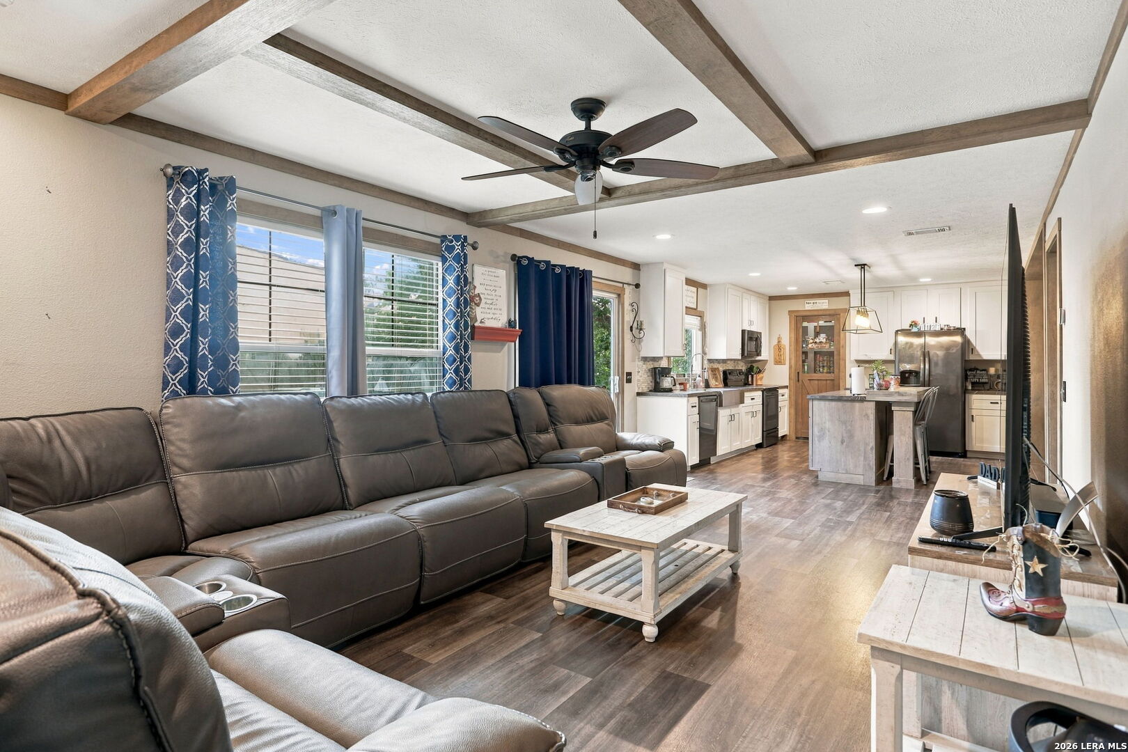 256 Creeks End Floresville TX 78114