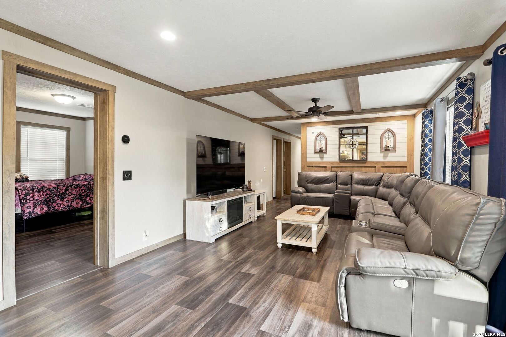 256 Creeks End Floresville TX 78114