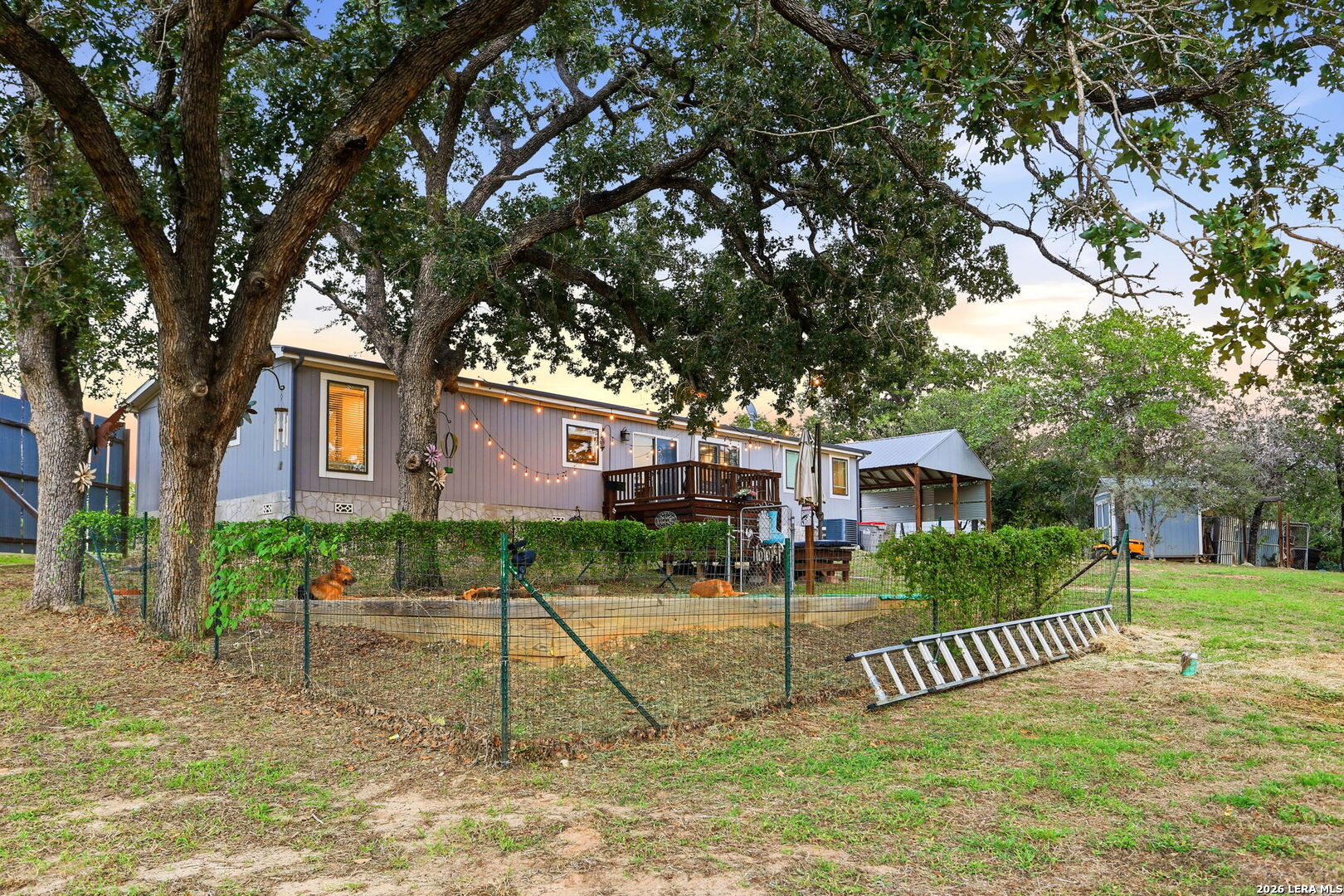256 Creeks End Floresville TX 78114