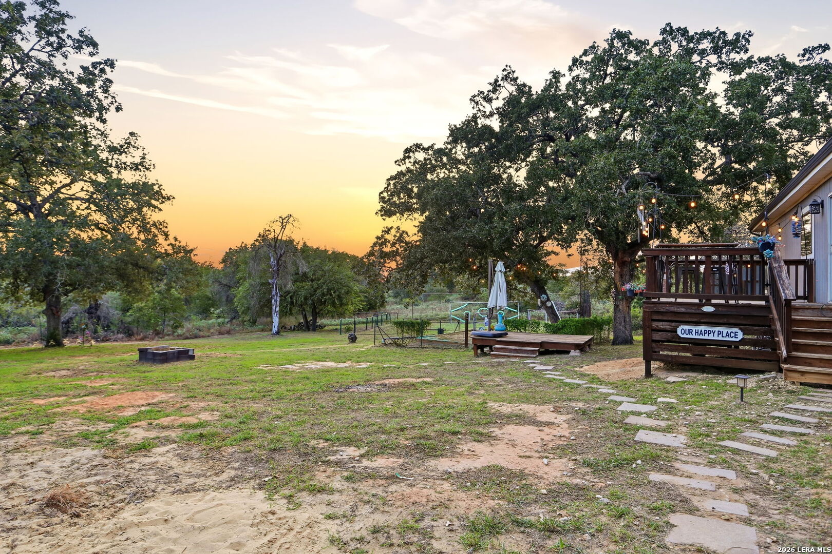 256 Creeks End Floresville TX 78114