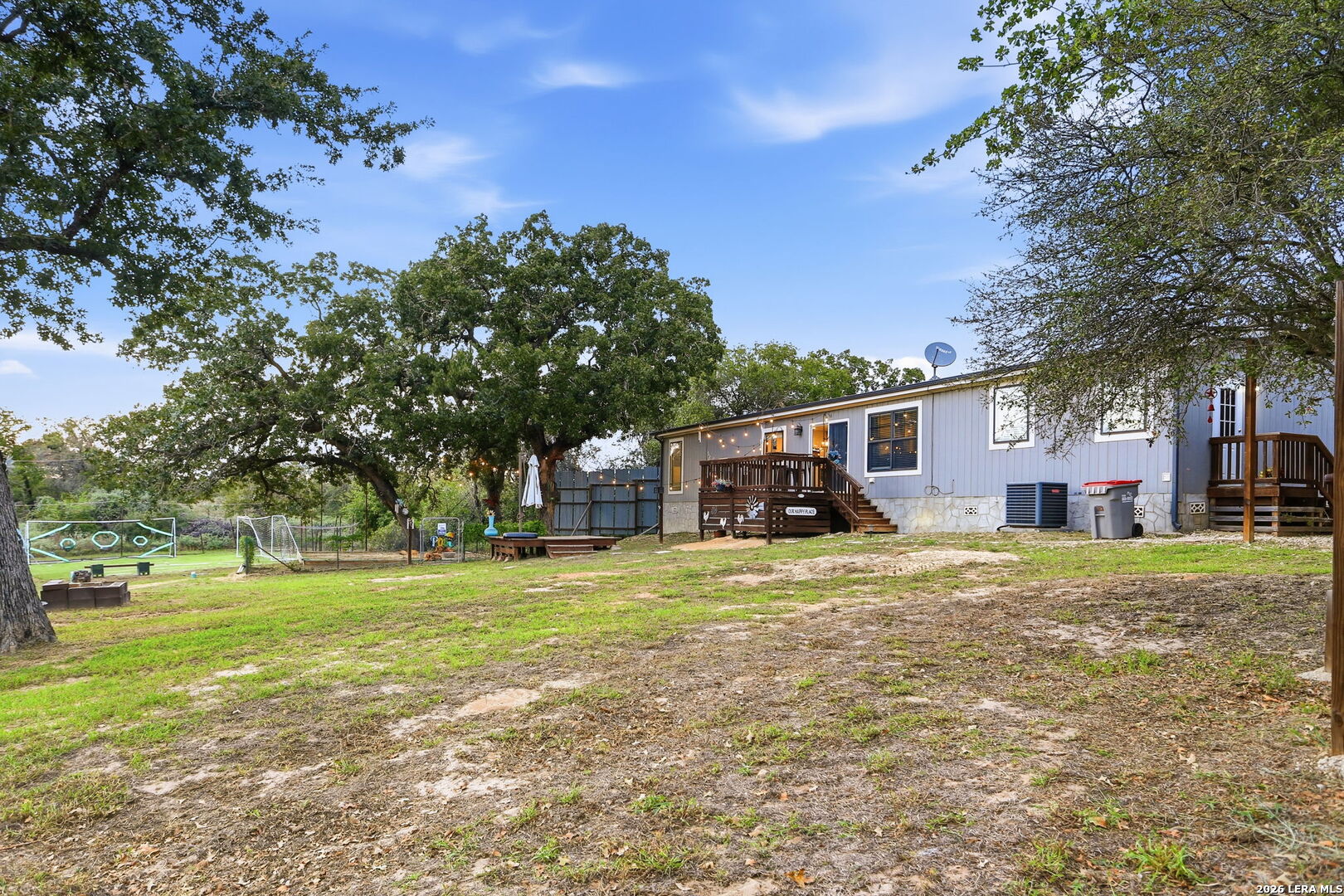 256 Creeks End Floresville TX 78114