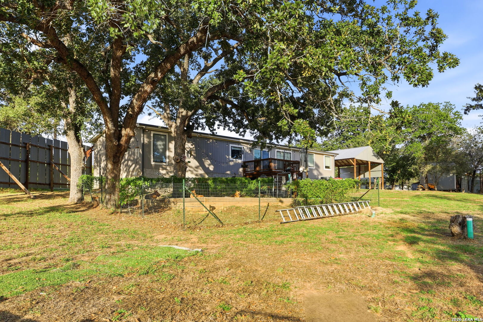 256 Creeks End Floresville TX 78114