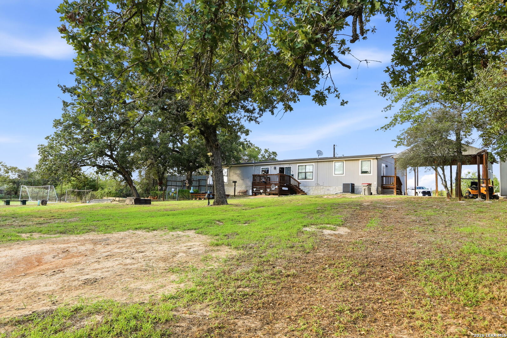 256 Creeks End Floresville TX 78114