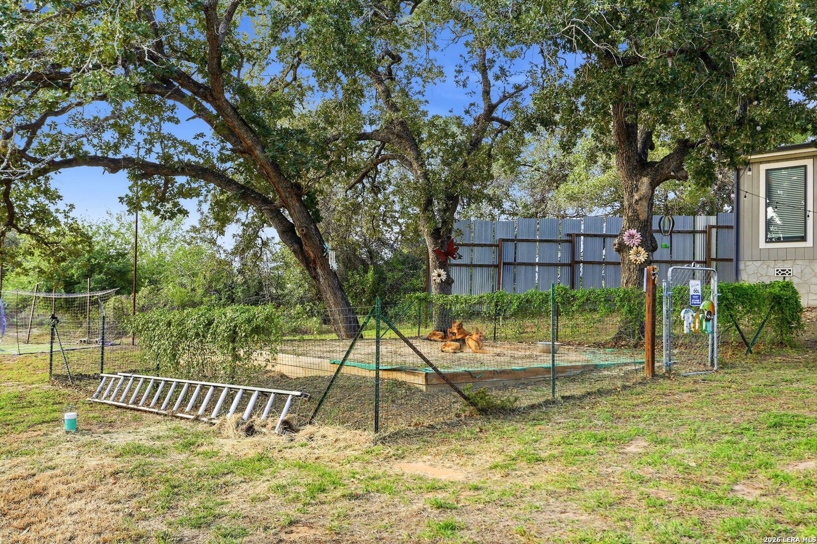 256 Creeks End Floresville TX 78114