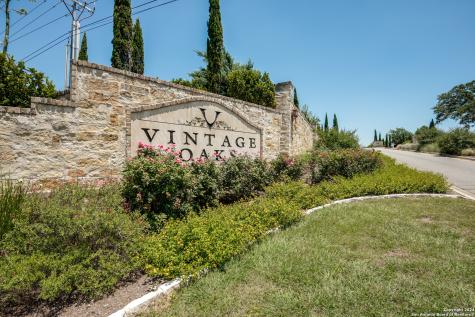318 Iron Hill New Braunfels TX 78132