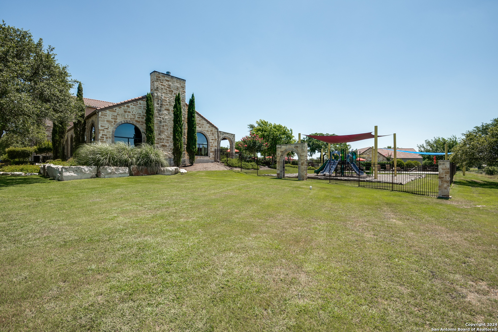 318 Iron Hill New Braunfels TX 78132