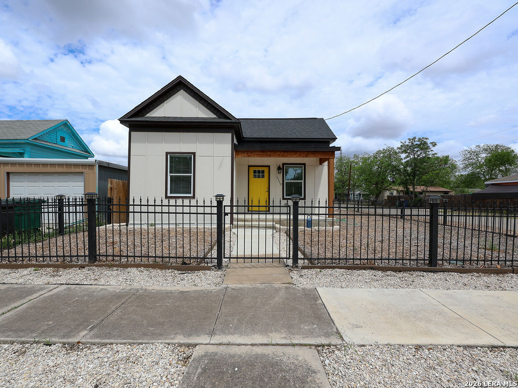 1113 Burleson San Antonio TX 78202