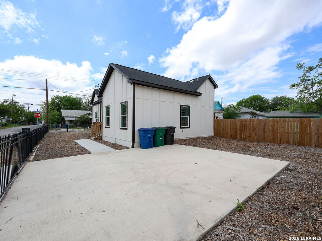1113 Burleson San Antonio TX 78202