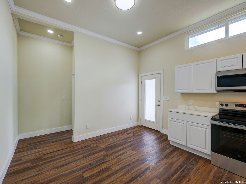 1113 Burleson San Antonio TX 78202