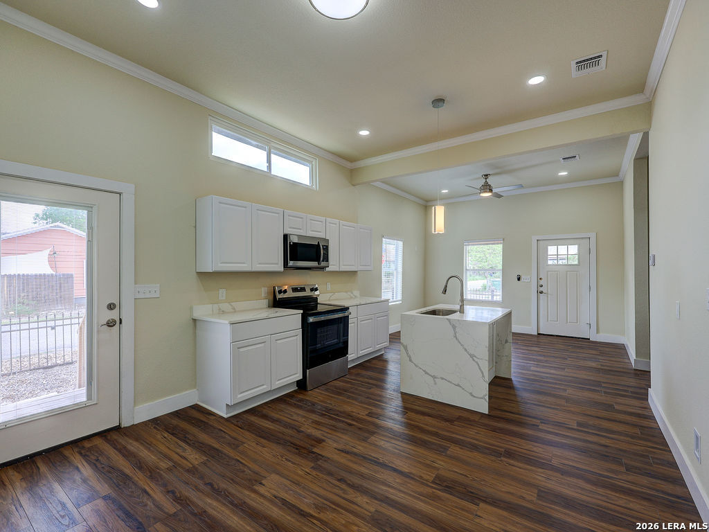 1113 Burleson San Antonio TX 78202