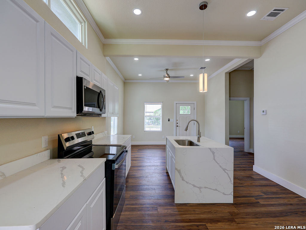1113 Burleson San Antonio TX 78202