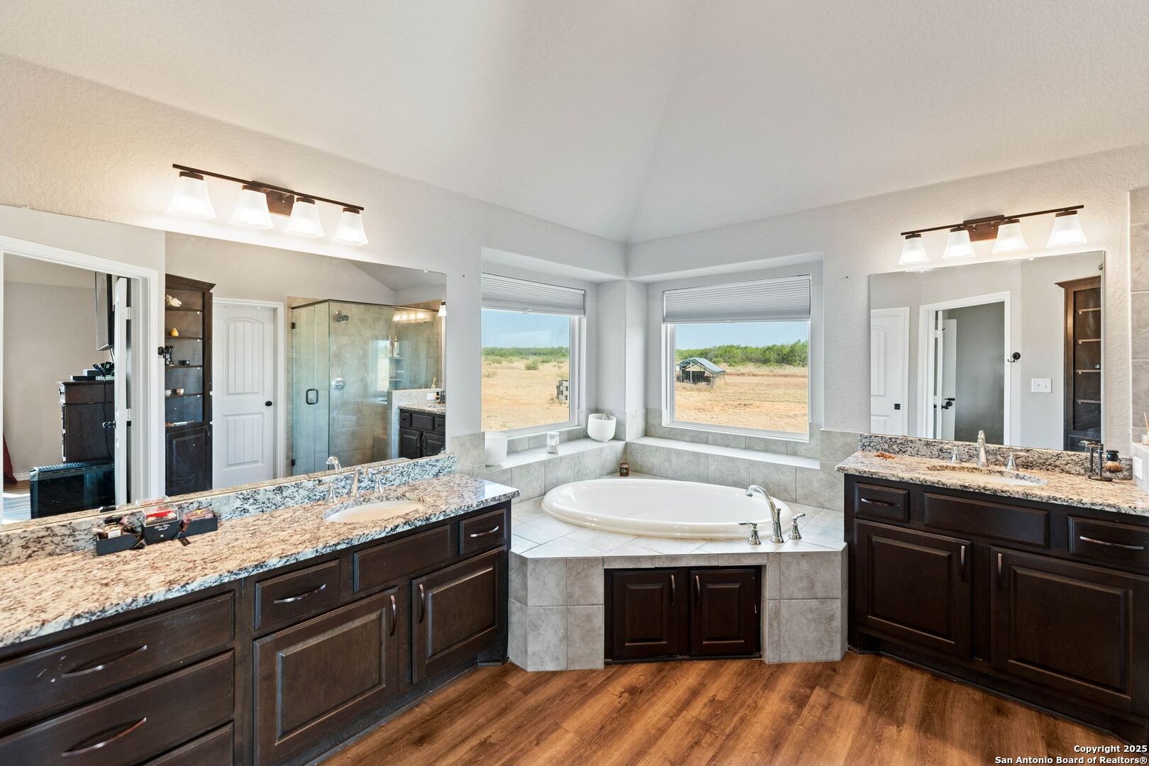 1141 County Road 337 Charlotte TX 78011