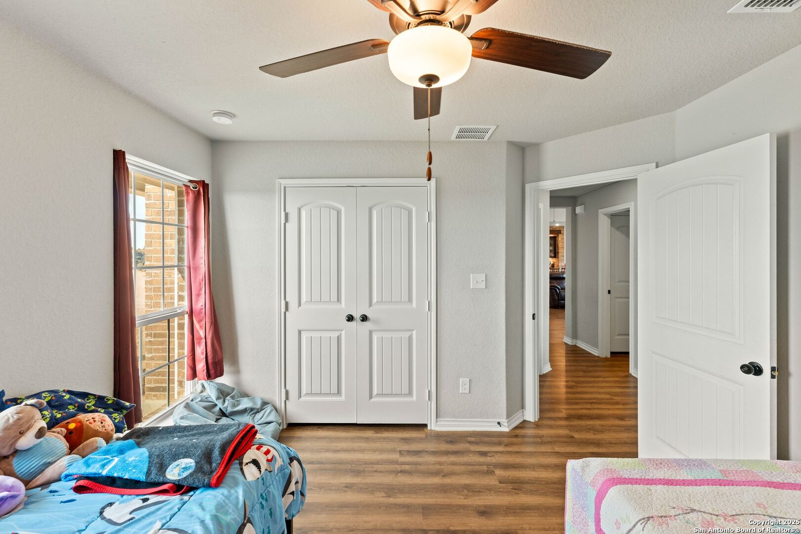 1141 County Road 337 Charlotte TX 78011