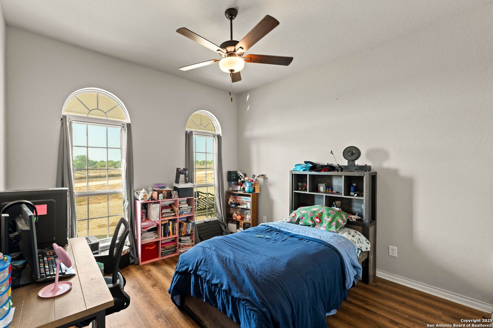 1141 County Road 337 Charlotte TX 78011