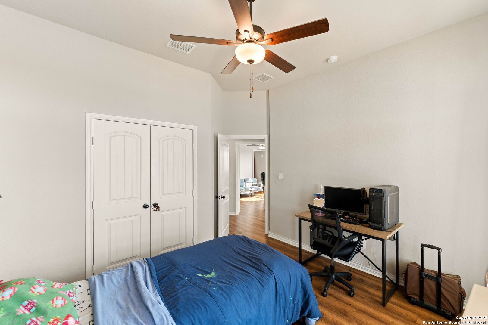 1141 County Road 337 Charlotte TX 78011