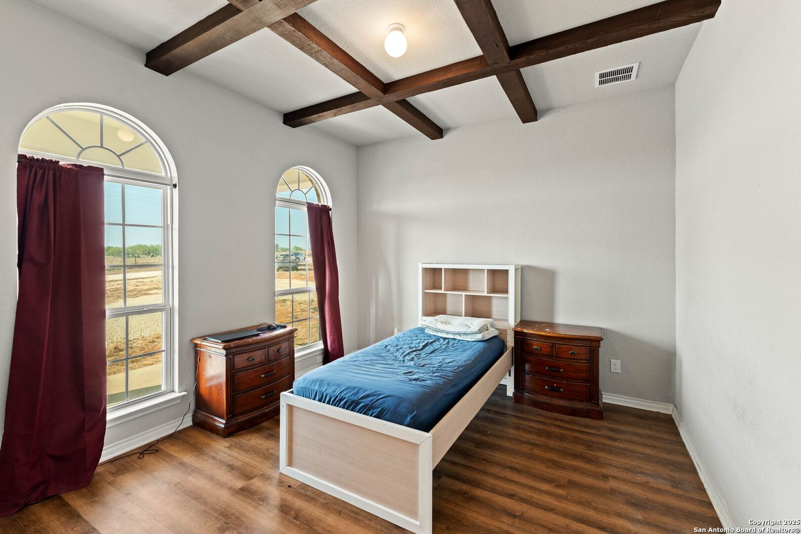 1141 County Road 337 Charlotte TX 78011