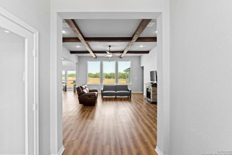 1141 County Road 337 Charlotte TX 78011