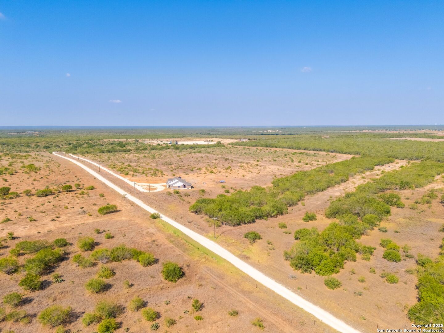 1141 County Road 337 Charlotte TX 78011