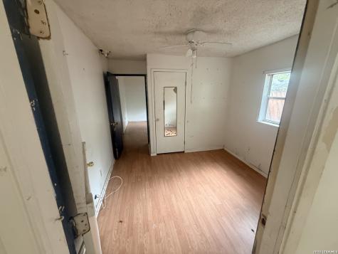 470 E Amber Street San Antonio TX 78221
