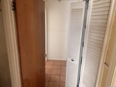 470 E Amber Street San Antonio TX 78221