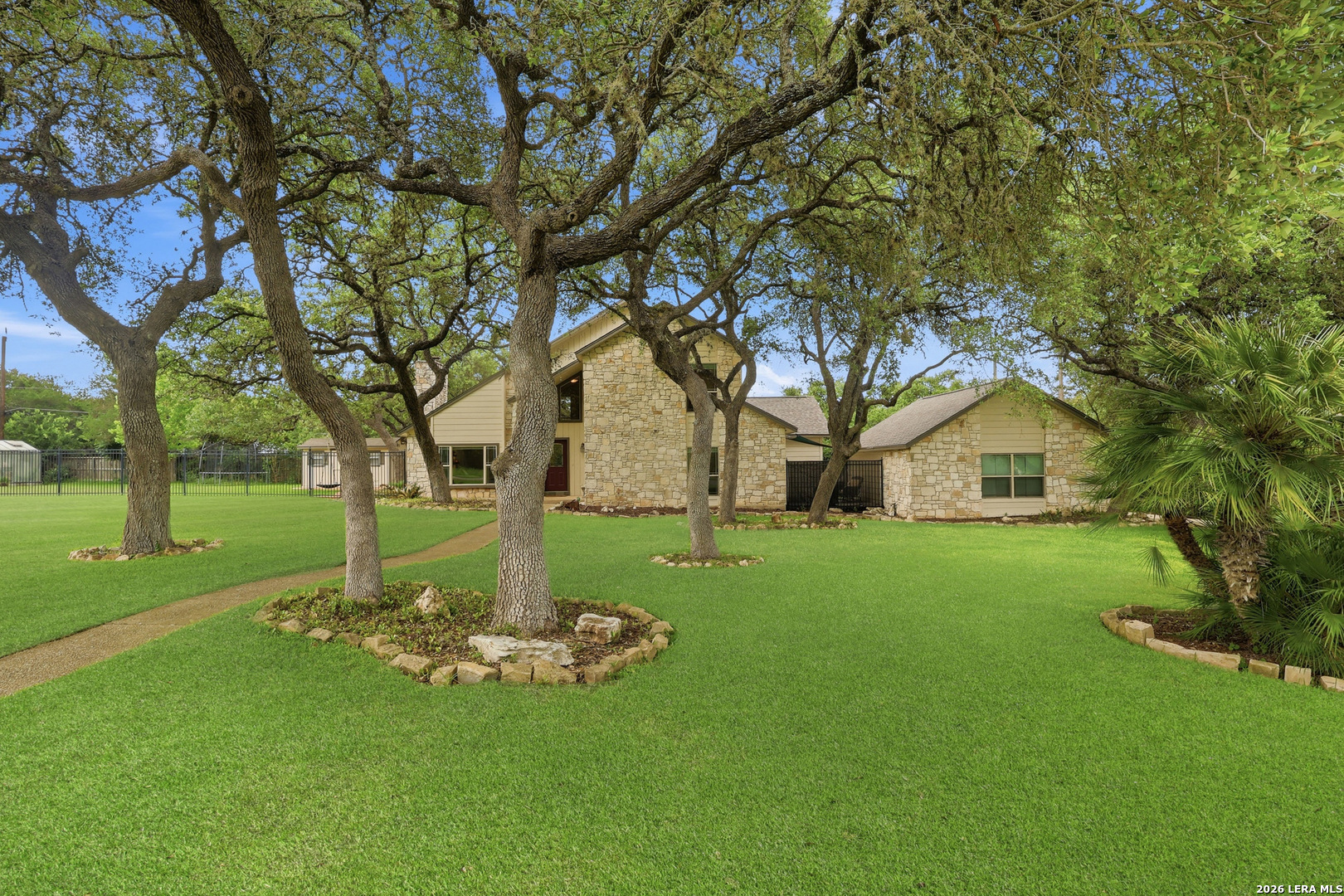 8430 Twisted Oaks Garden Ridge TX 78266