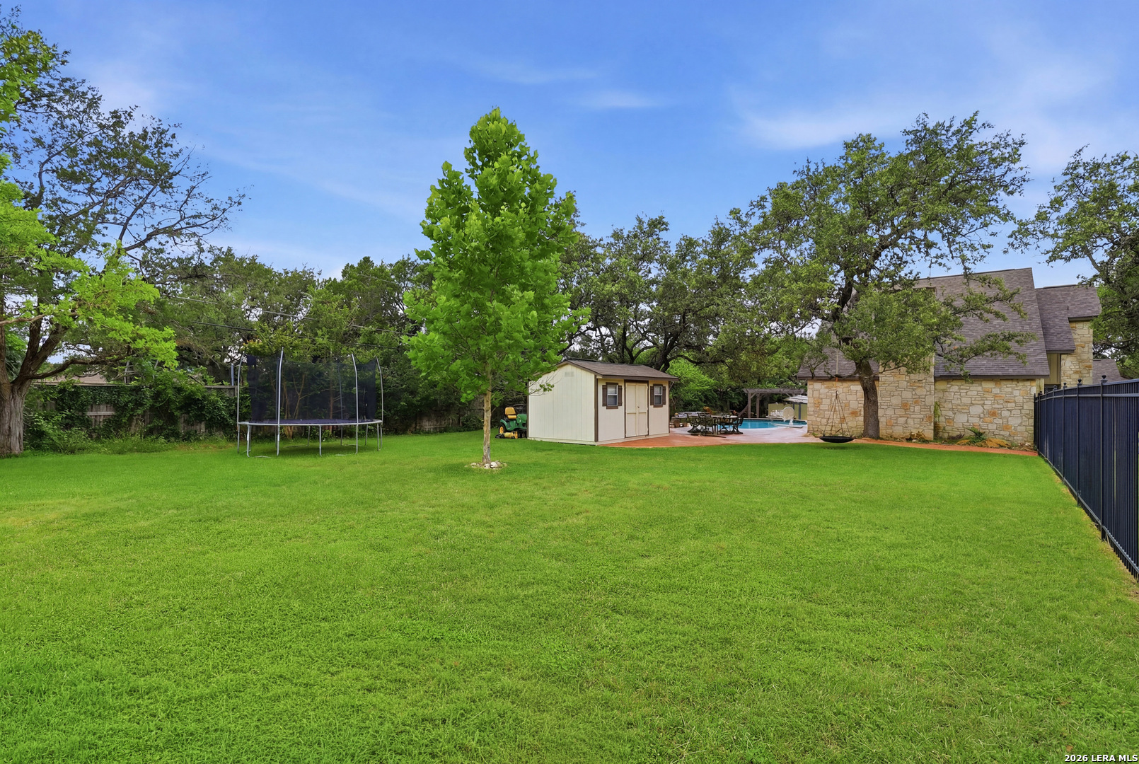 8430 Twisted Oaks Garden Ridge TX 78266