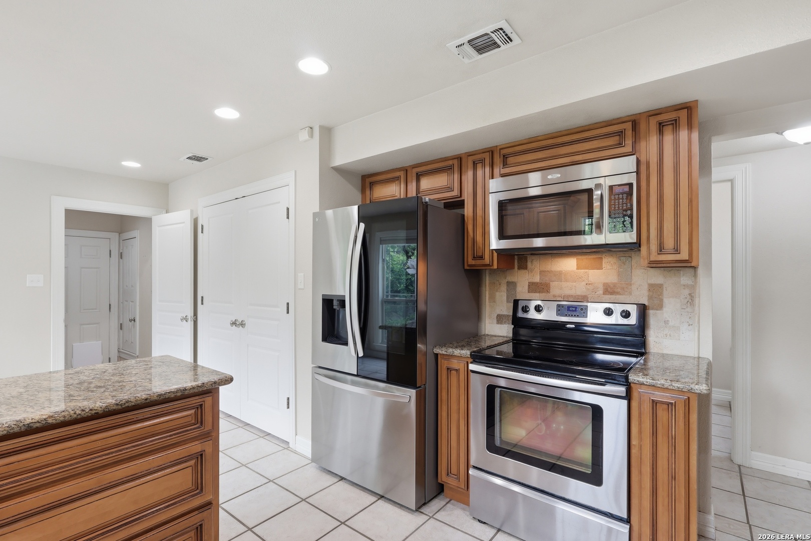 8430 Twisted Oaks Garden Ridge TX 78266