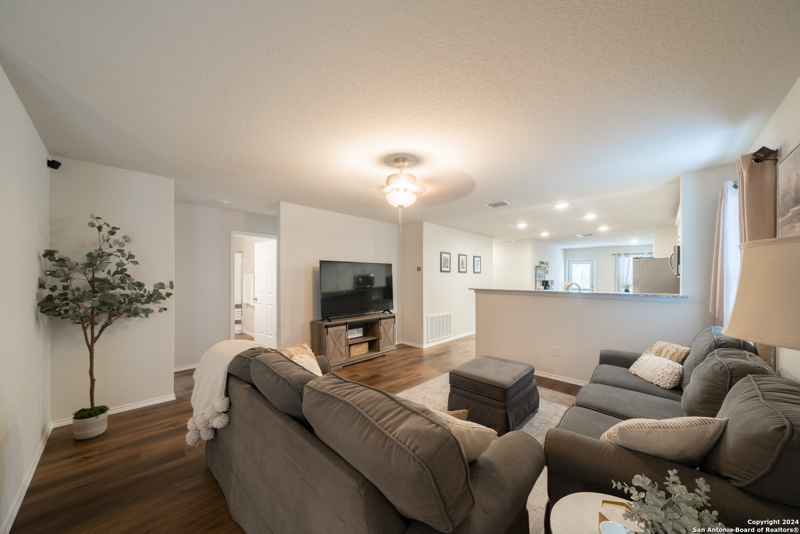 6330 Silver Pegasus San Antonio TX 78218