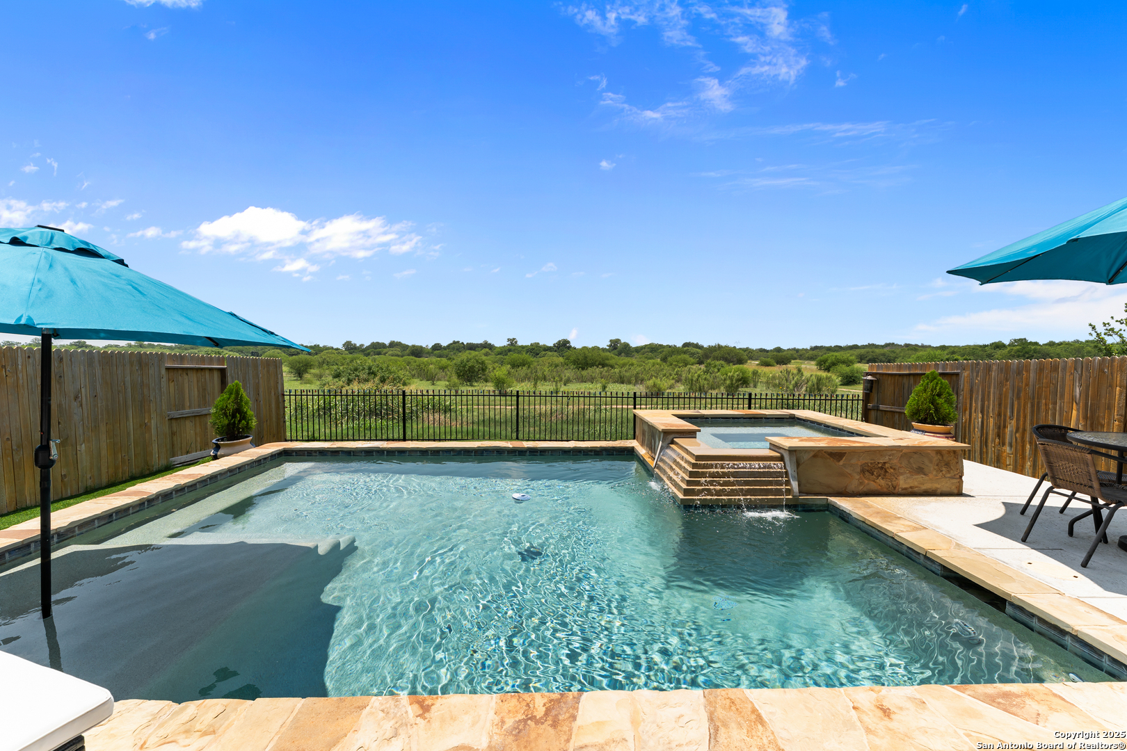 449 Middle Green Loop Floresville TX 78114