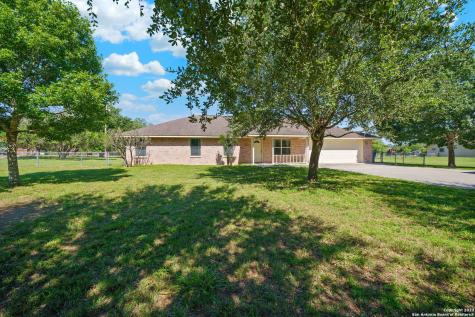 215 Brian Drive Pleasanton TX 78064