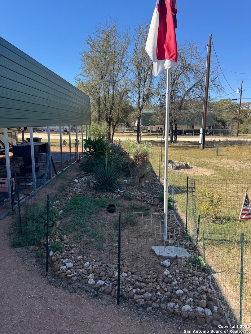 567 River Bend Bandera TX 78003